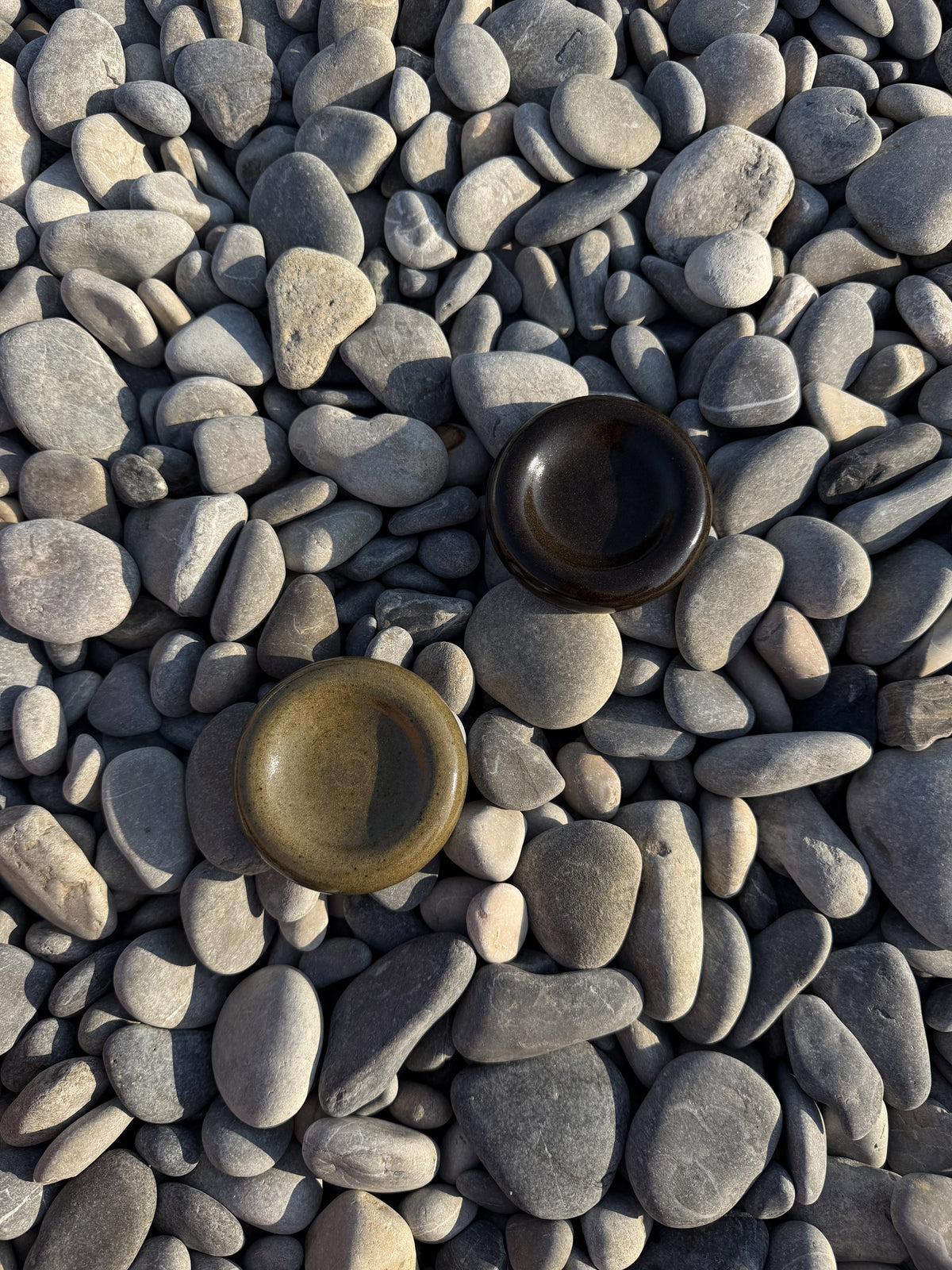 THE OIL PEBBLE